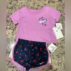 Nike toddler girls short set nwt